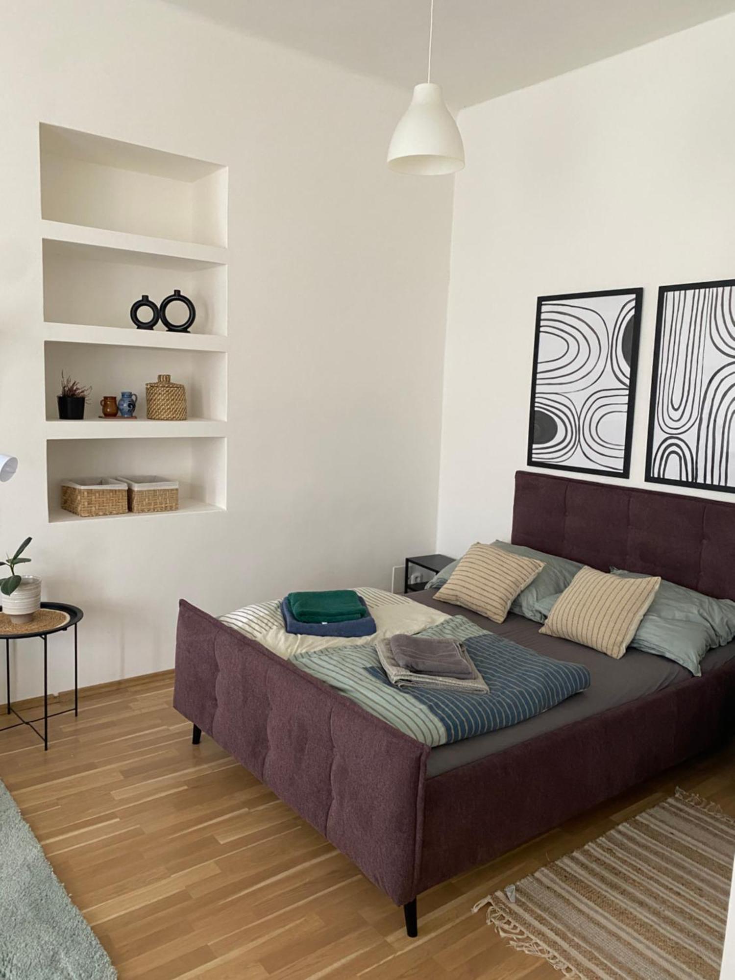 Roomy Apartment Close To Palmovka Praga Esterno foto